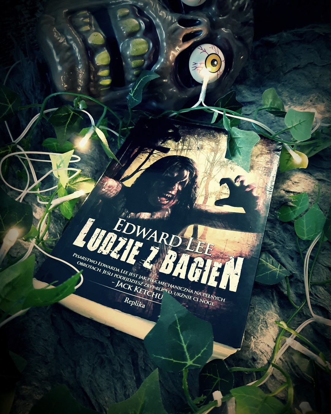 „Ludzie z bagien” – horror zbyt ekstremalny?