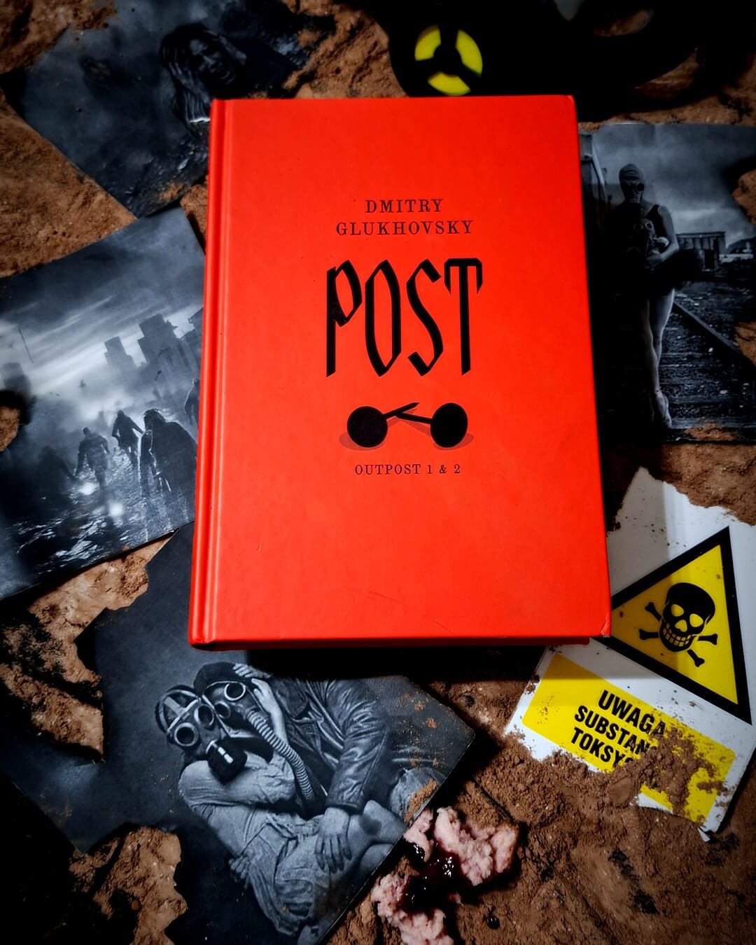 Post (dylogia OUTPOST 1 & 2). Dmitry Glukhovsky i rosyjski horror postapo