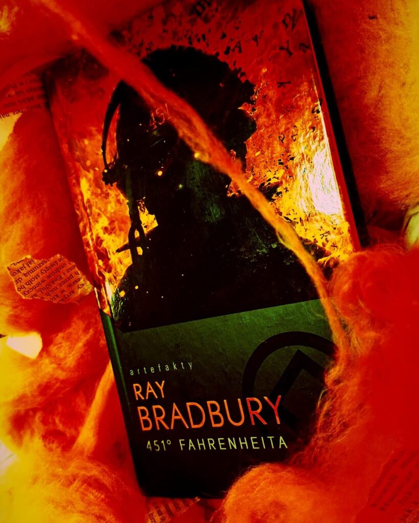 451 stopni Fahrenheita Ray Bradbury, recenzja książki