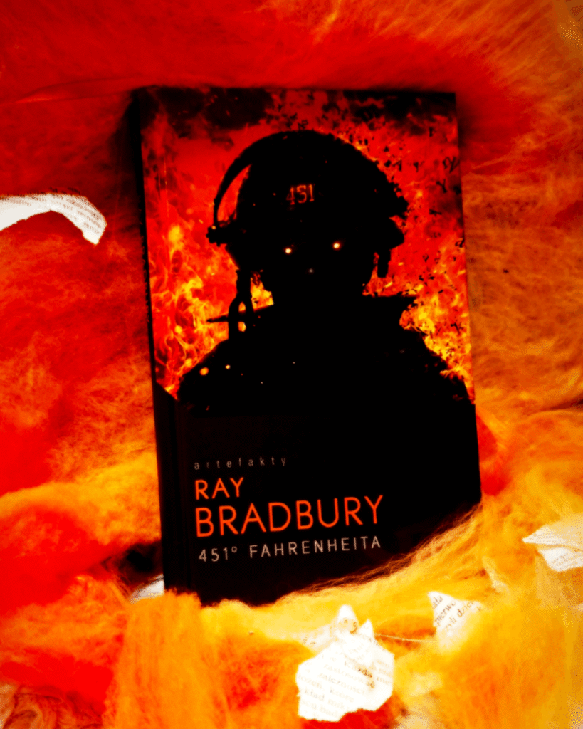 Ray Bradbury 451 stopni Fahrenheita
